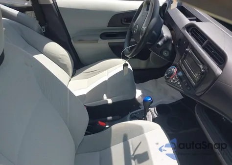 2013 Toyota Prius C One z USA, uszkodzony, nr VIN JTDKDTB39D1547449